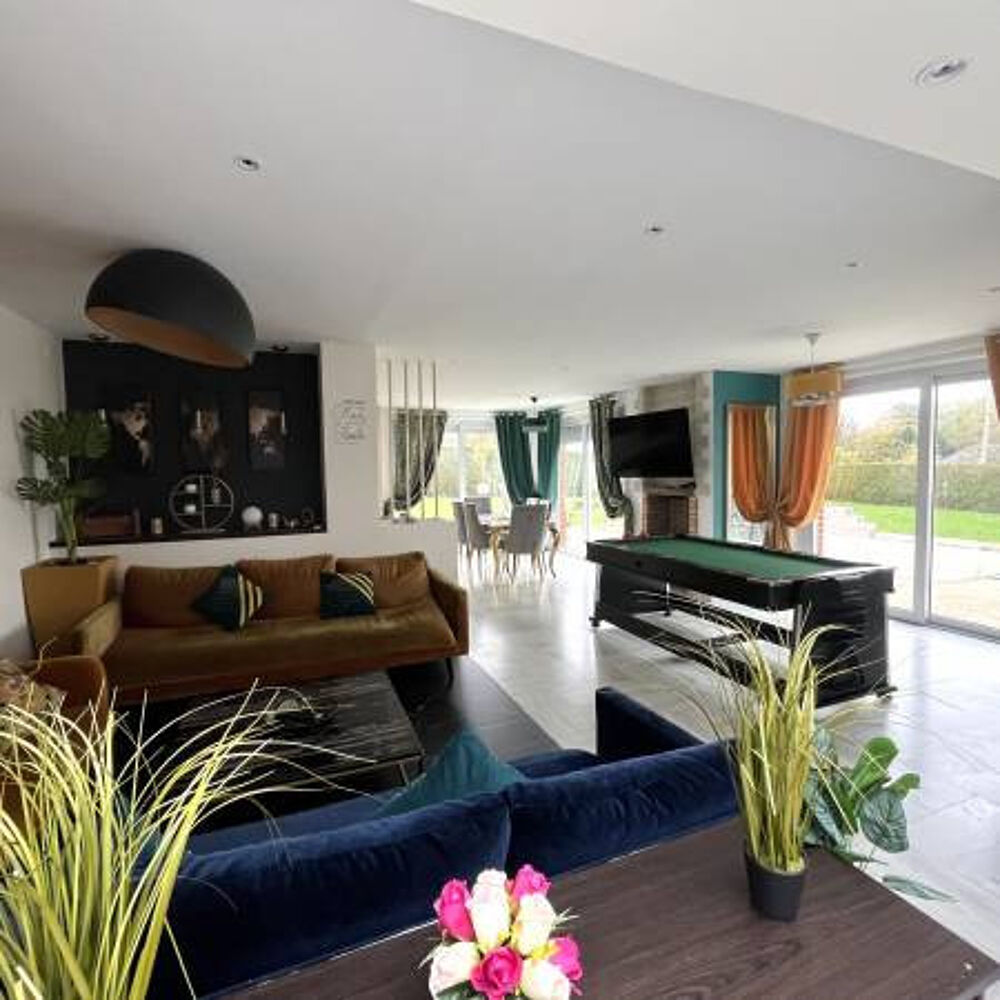 Maison 8 pièces 216 m² · à Fressenneville · 216 m² · 381 000 €