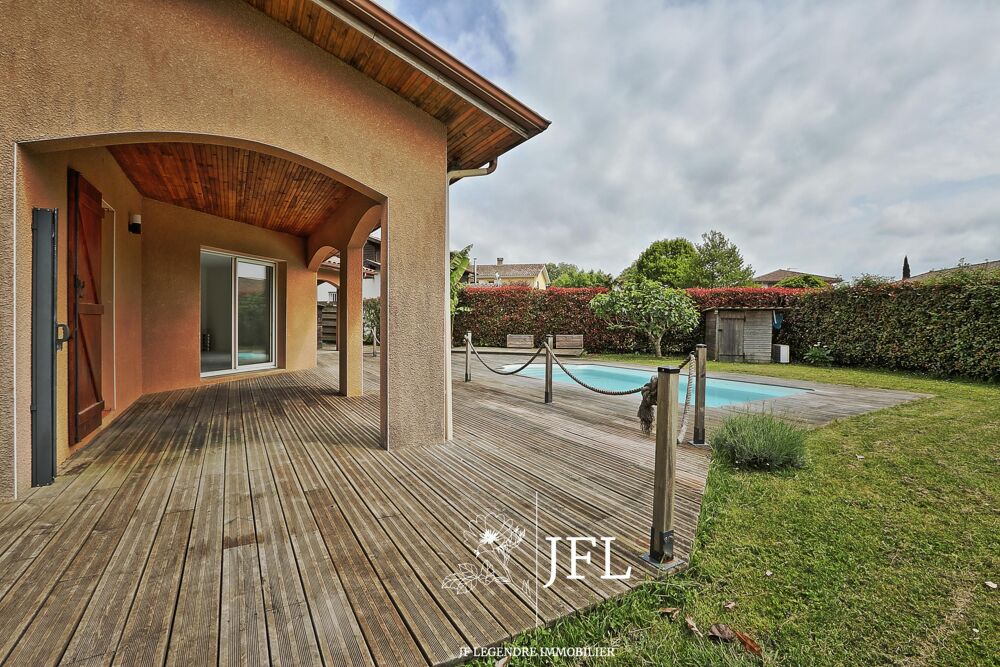 Maison contemporaine avec piscine