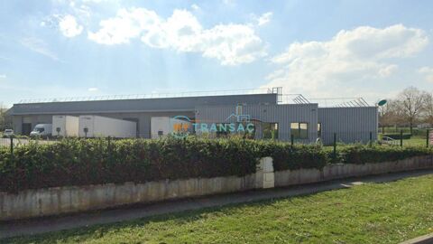   A LOUER Brie-Comte-Robert Messagerie de 3 541m² 