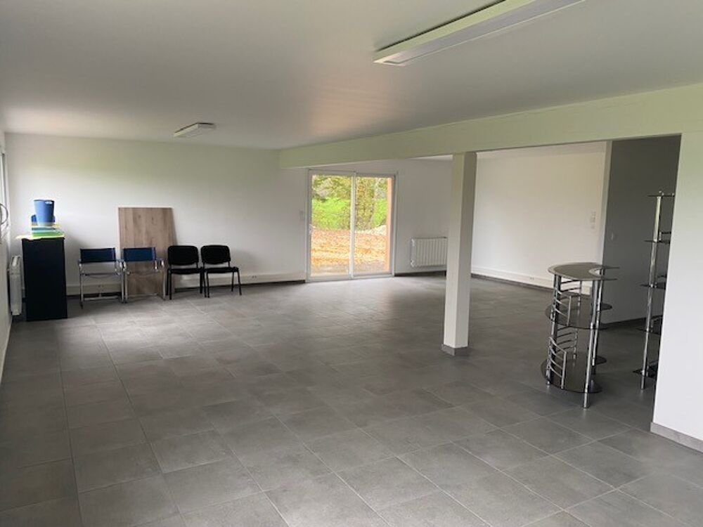   MARBOZ - A louer bureau - 77 m² Marboz