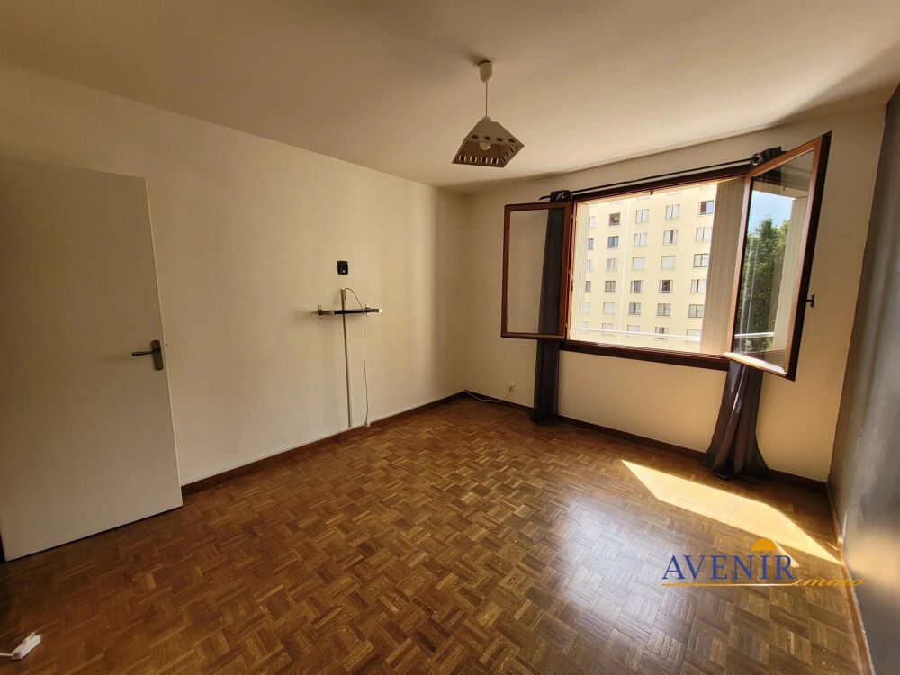 Location Appartement T4 85 m2 avec balcon face hôpital européen Marseille 3