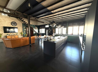  Maison � vendre 4 pi�ces 238 m�