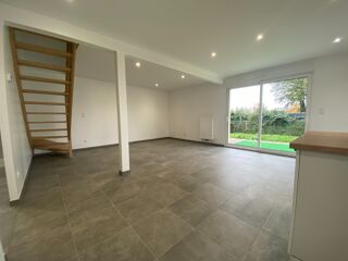  Maison à louer 6 pièces 86 m²