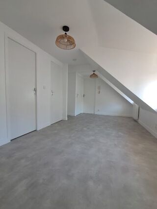  Appartement à louer 2 pièces 28 m²