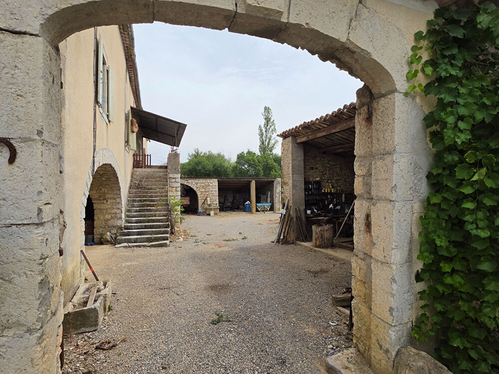 Vente Maison Mas authenitique sur plus dun hectare de terrain Beaulieu