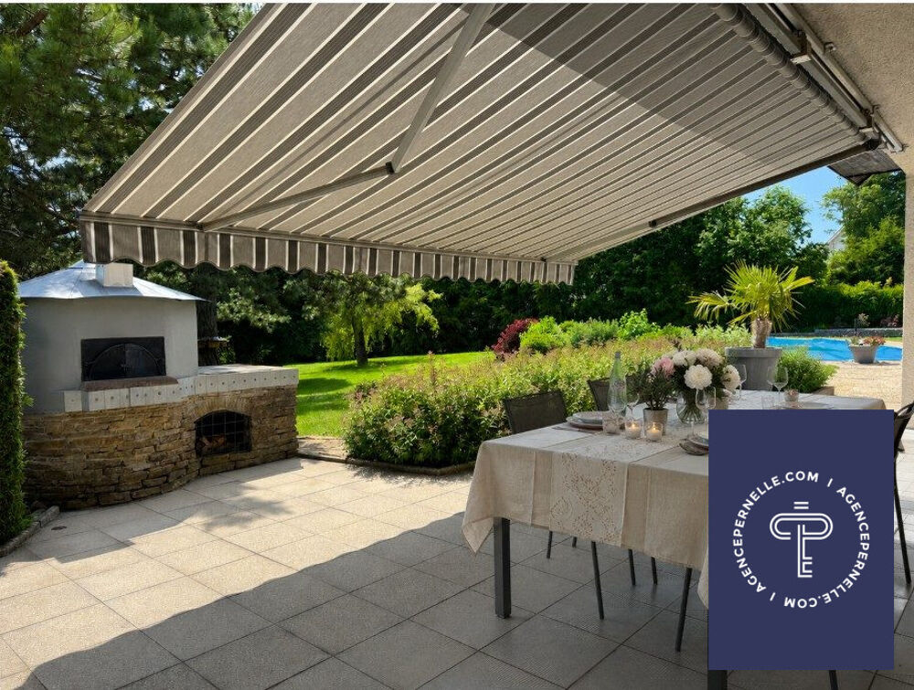 Maison familiale de qualité avec piscine  Charquemont