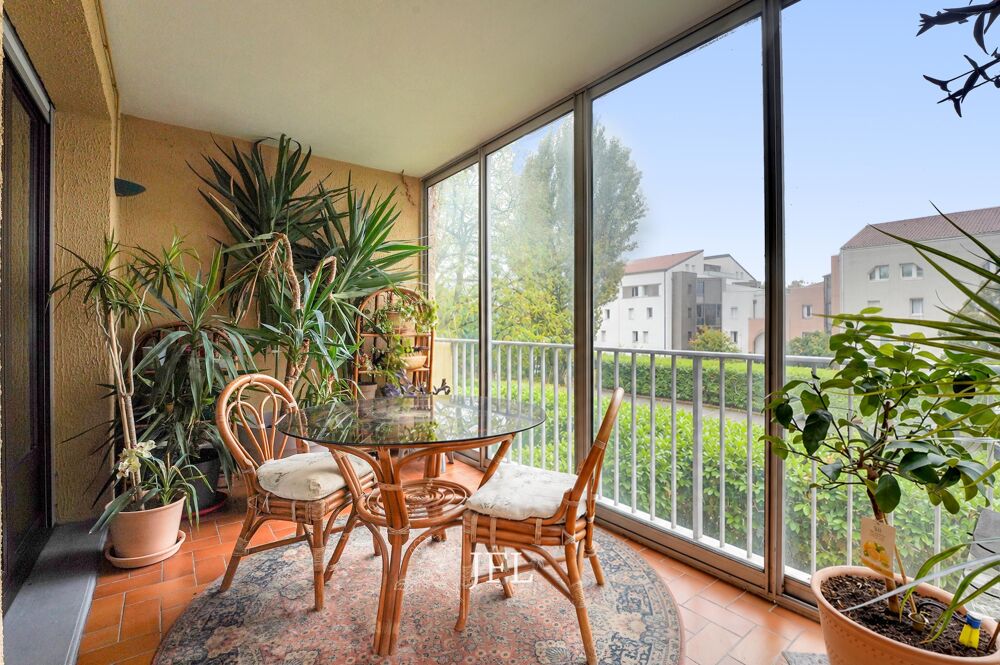 Vente Appartement Toulouse Roseraie : T4 traversant rénové de 87 m² avec parking et cellier Toulouse