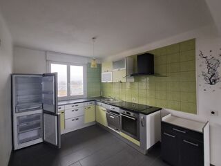  Appartement à louer 3 pièces 79 m²