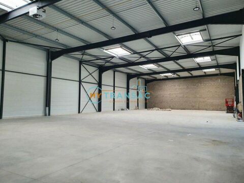   A VENDRE local d'activité de 432m² dont 104m² de bureaux d'accompagnement 