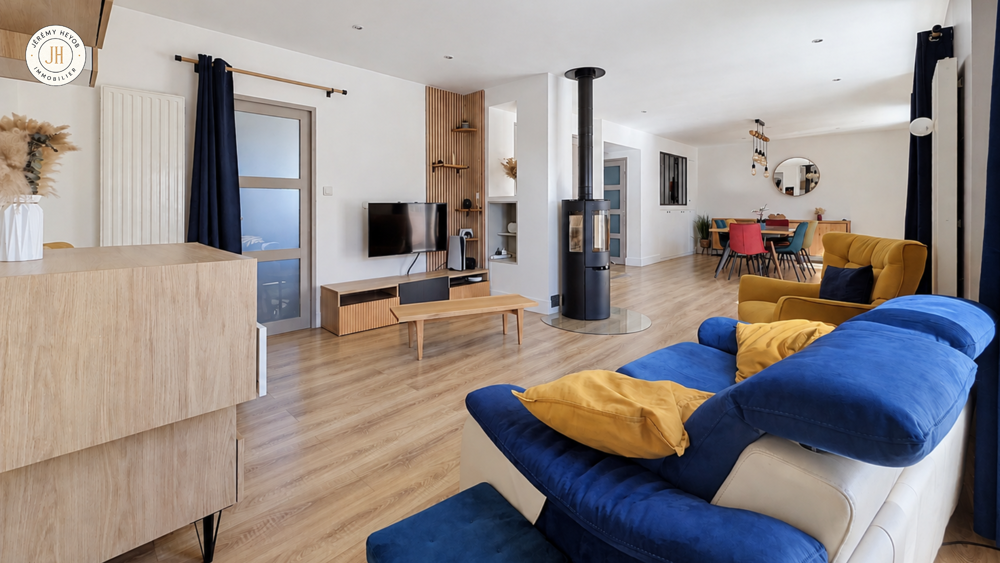 Vente Maison Perriere une maison familiale 142 m² avec jardin, atelier et 3 c Vénissieux