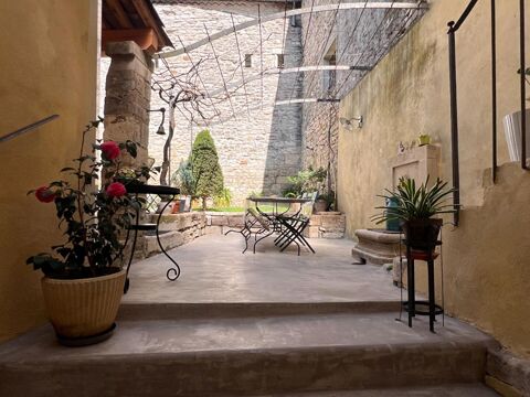   Charmante maison de village en pierres � Barjac Maison - 8 pi�ce(s) - 287 m�