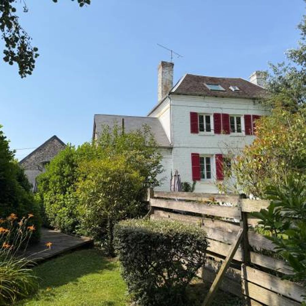 GH 1067 - Magnifique Propriété au Coeur de la Baie