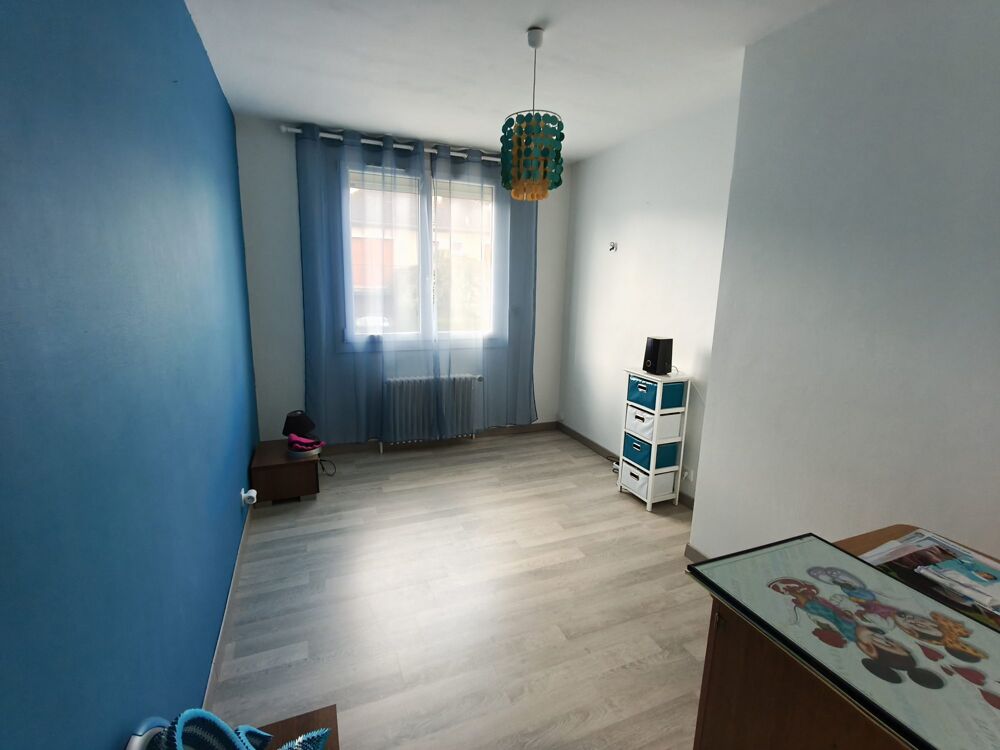 Vente Maison maison trois chambres quartier calme Montval-sur-loir