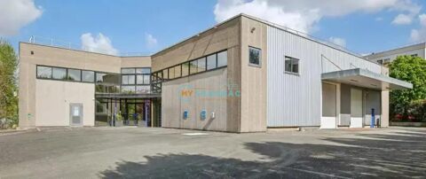   A Louer Entrepôt indépendant de 2 899m² sur un foncier de 4 037m² à Créteil 