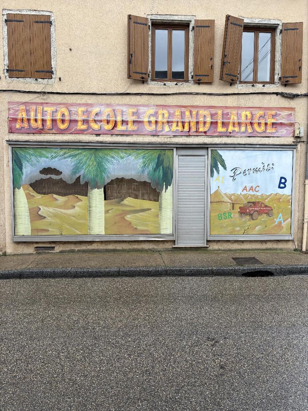   Vente Local commercial � Miribel 130 000 � 