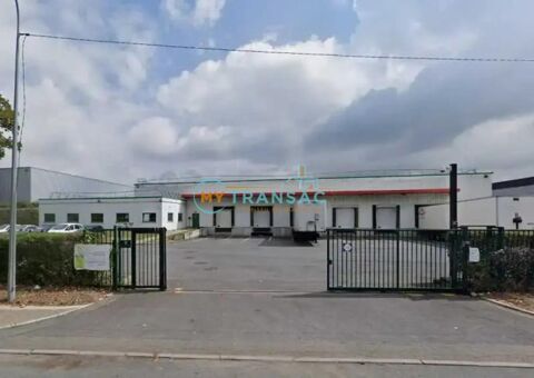   A LOUER Mitry-Mory Messagerie de 2 800m² 