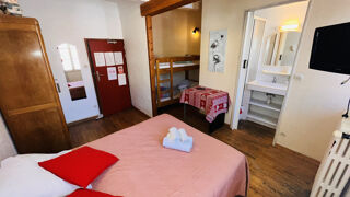 Vente Maison Ancien Hôtel de 400 m2 à Allos Allos