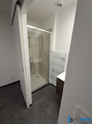  Appartement à louer 2 pièces 35 m²