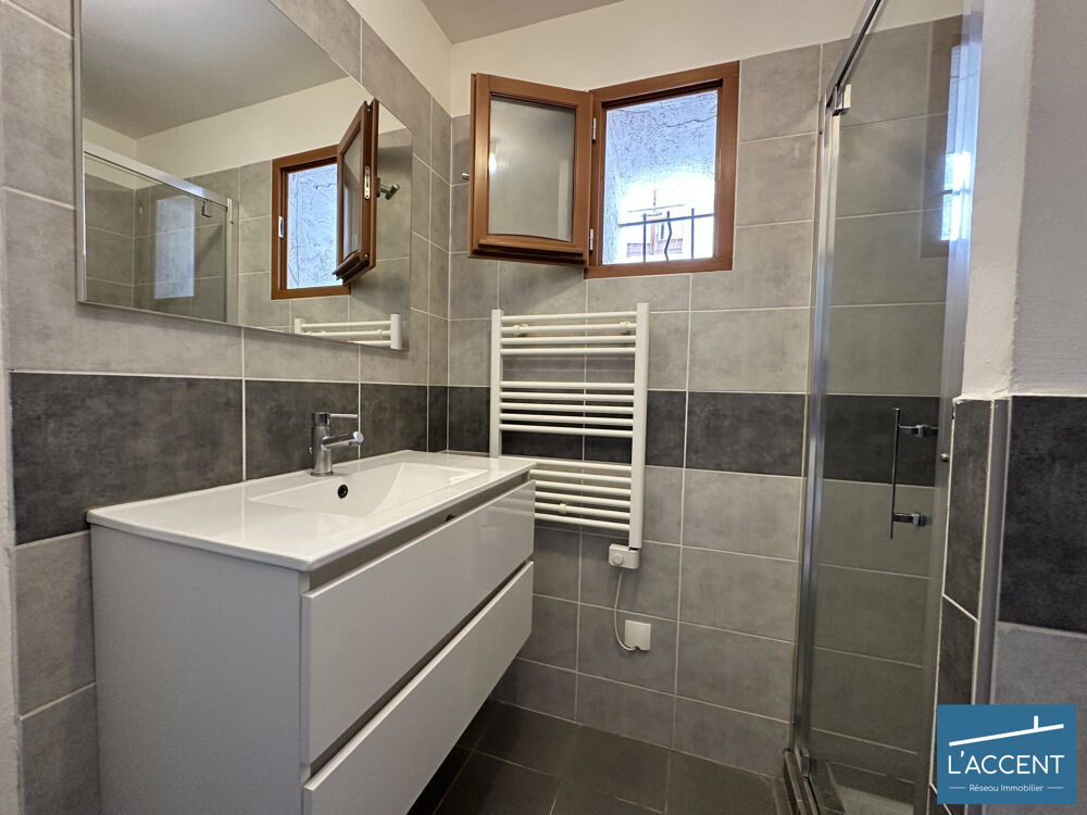 APPARTEMENT T2 CENTRE VILLAGE AV GARAGE
