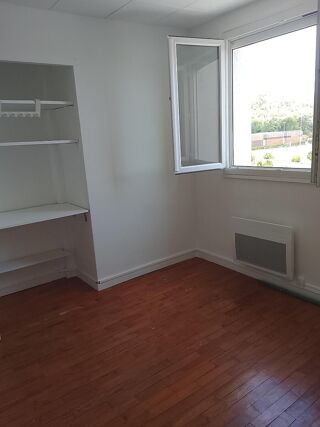  Appartement à louer 3 pièces 53 m²