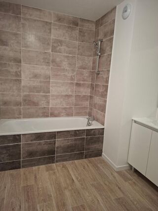  Appartement à louer 3 pièces 67 m²