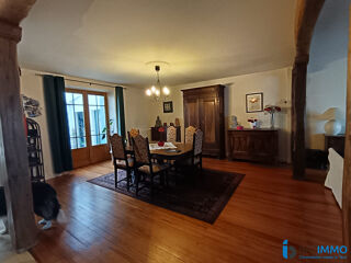  Maison  vendre 9 pices 220 m