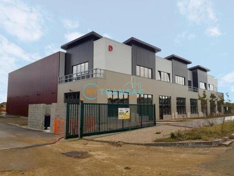   A VENDRE local d'activité de 423m² dont 101m² de bureaux d'accompagnement 