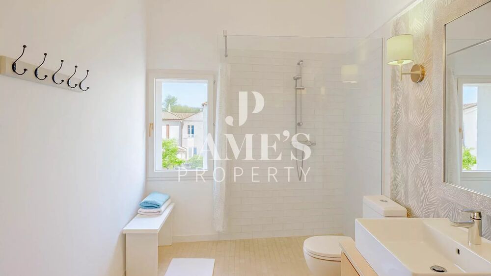 � vendre  Maison Fontvieille (13990)