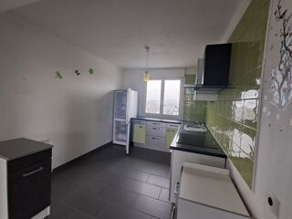  Appartement à louer 3 pièces 79 m²