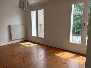  Appartement à louer 3 pièces 64 m²