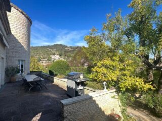  Villa  vendre 10 pices 522 m