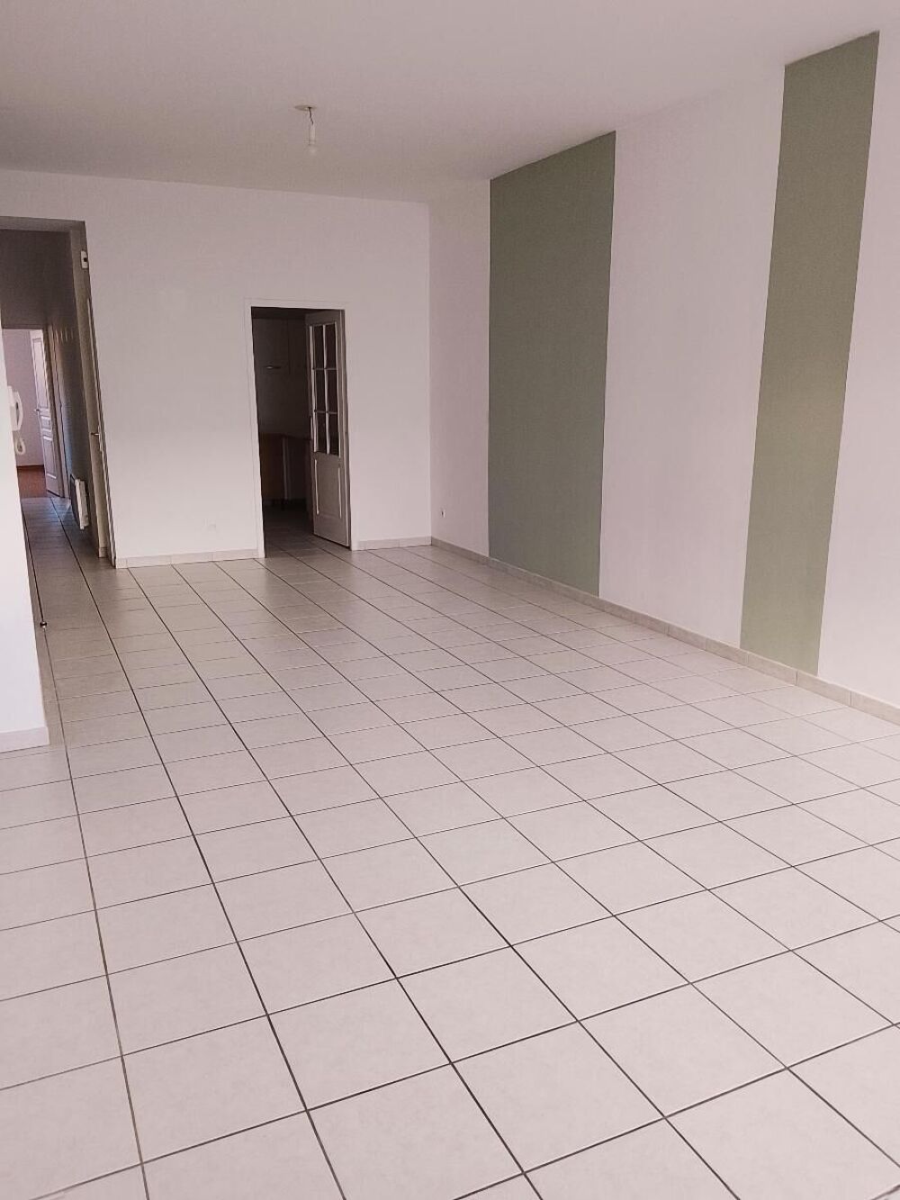 Location Appartement Location Appartement 84 m² à Montluel 799 ¤ CC /mois Montluel