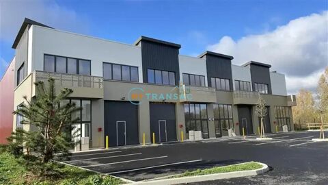   A VENDRE local d'activité de 464m² dont 104m² de bureaux d'accompagnement 