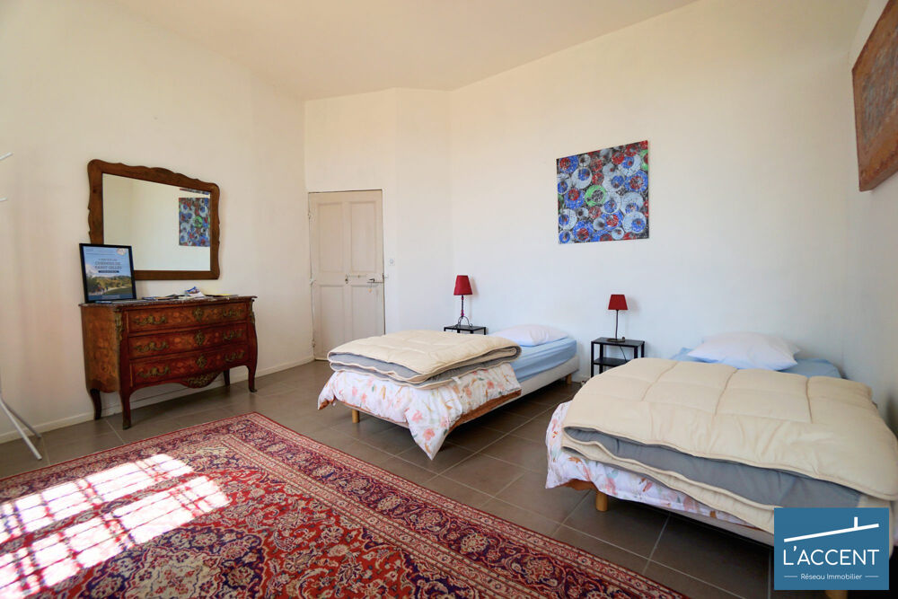 � vendre  Maison Saint-Gilles (30800)