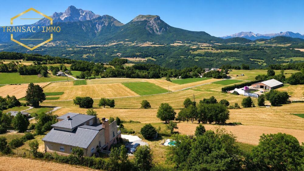 Vente Maison Propriété de caractère 10 pièces - 337 m² - Piscine - Vue panoramique Saint-laurent-en-beaumont