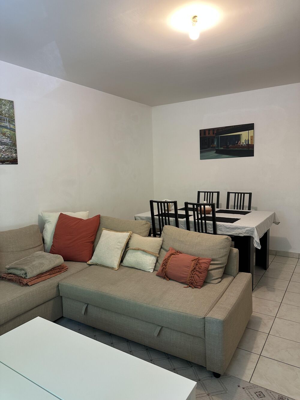 Rare sur VERNON ! Appartement meublé de qualité dans une résidence récente, en centre-ville et à 2 pas des quais de Seine.