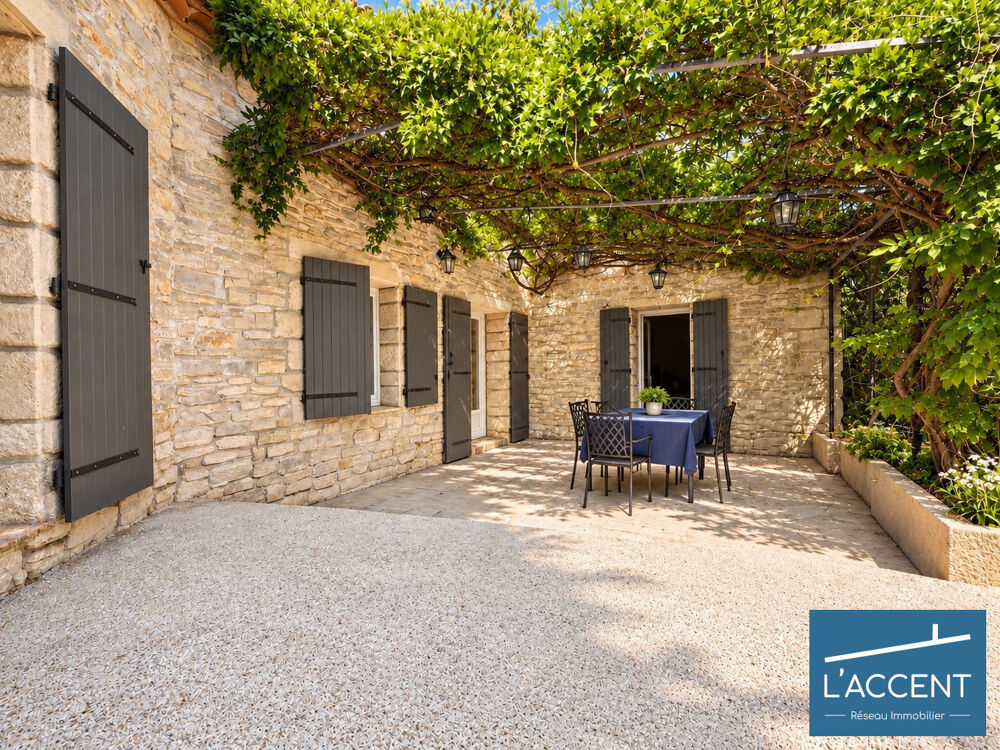 VILLA D'ARCHITECTE  214 M² AU COEUR D'UN ÉCRIN DE VERDU