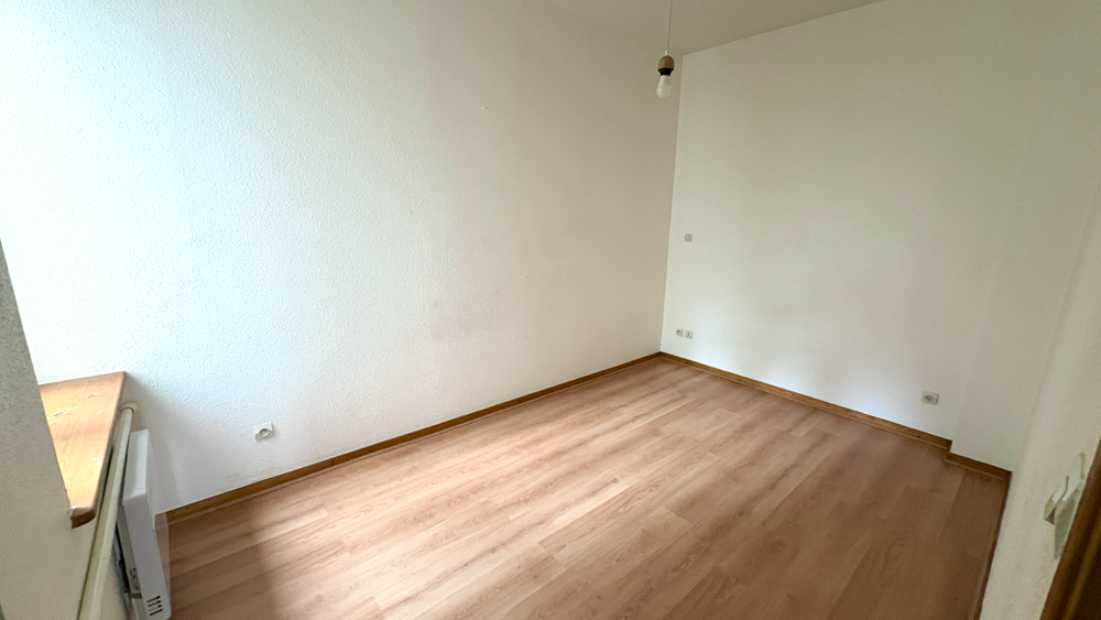 Location Appartement À LOUER - T1 bis avec terrasse et parking privatif - Besançon, rue du Château Rose Besançon