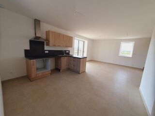  Maison à louer 4 pièces 77 m²