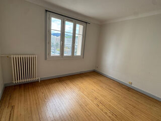  Appartement à louer 2 pièces 44 m²