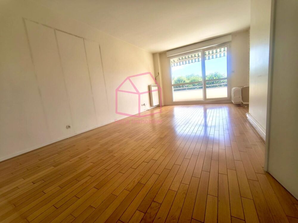 Appartement 3 pièces avec balcon, parking et ascenseur. ....