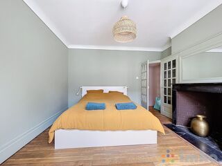  Appartement à louer 3 pièces 77 m²