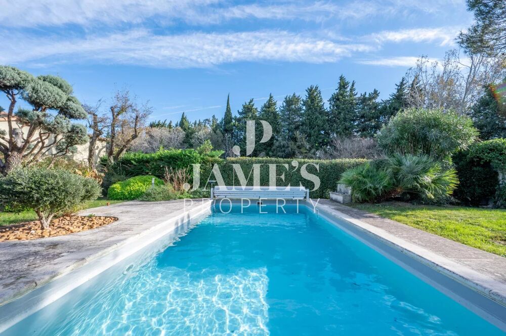 Maison en campagne avec piscine - Fontvieille