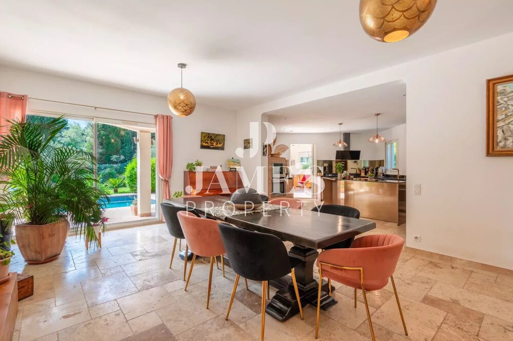 à vendre  Maison Fontvieille (13990)