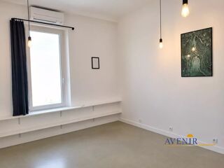   Bureau d'activité 18 m2 Av de Saint-Marcel 13011 Marseille 11