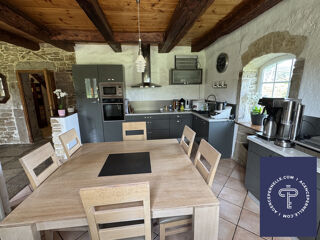  Maison  vendre 15 + pices 572 m