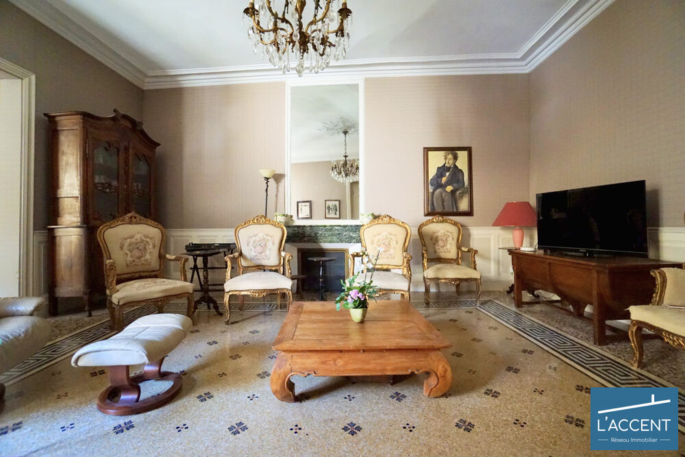 � vendre  Maison Saint-Gilles (30800)