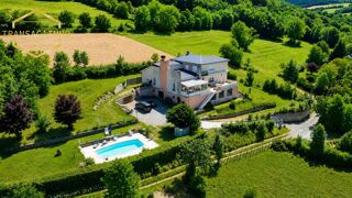  Maison à vendre 10 pièces 337 m²