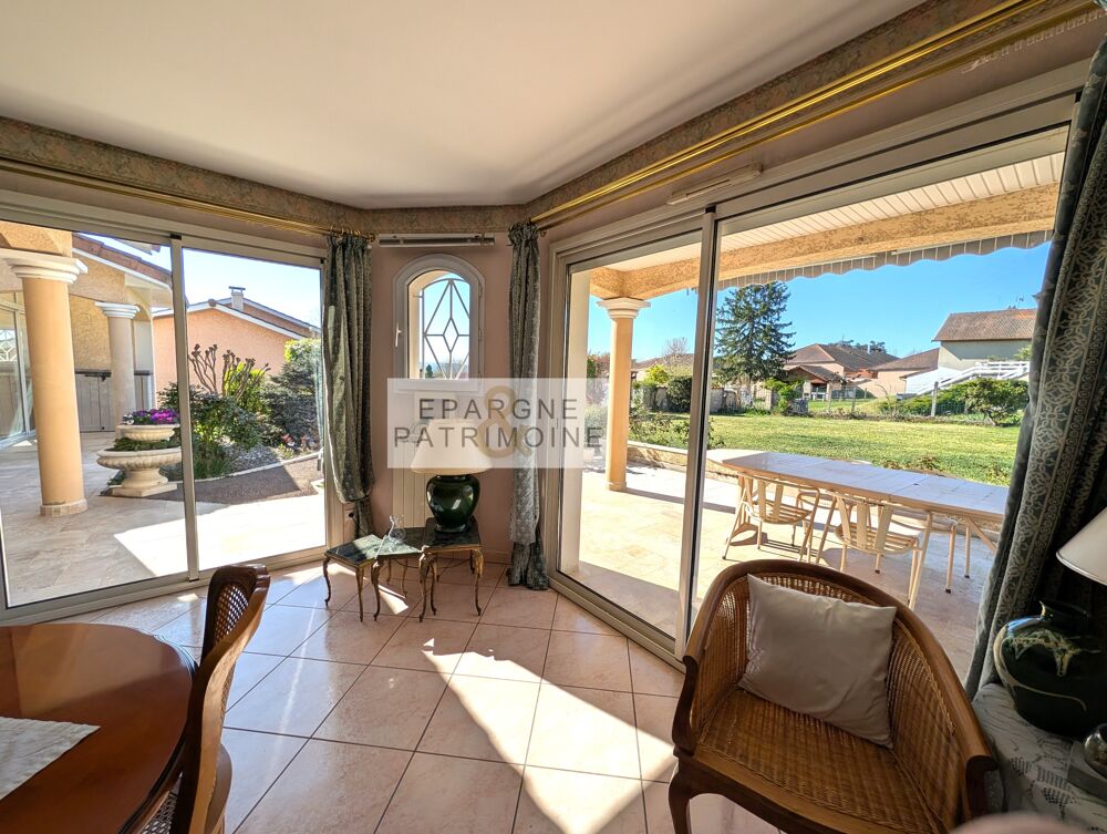 Maison d'architecte 152m2 garage 41m2 terrain 1000m2 Hyper centre Satolas et Bonce