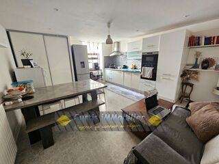 Immeuble à vendre 4 pièces 233 m²